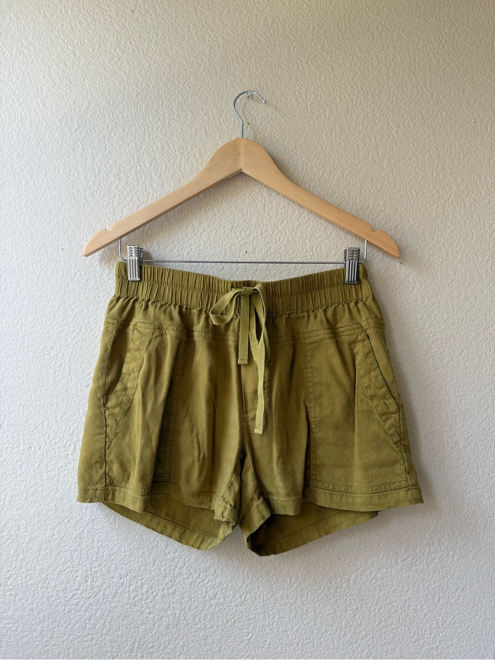 Kut from the Kloth Olive Green Drawstring Casual Shorts